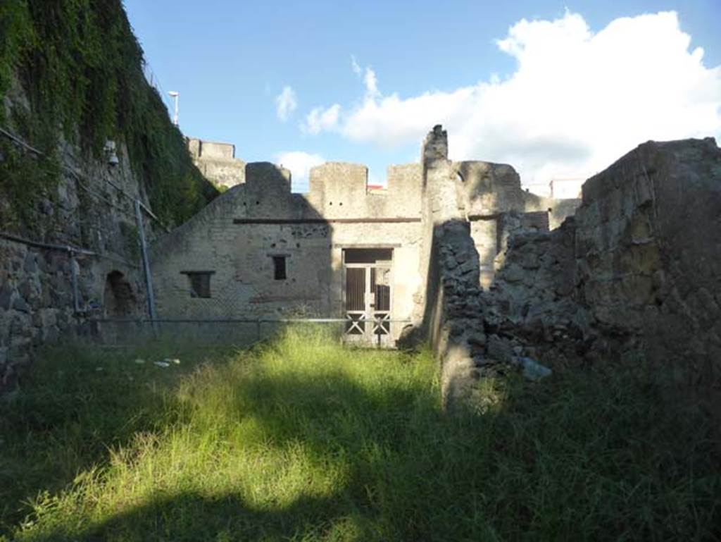 II.5 Herculaneum, September 2015. Looking north across atrium